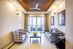 Alaya Stays Skyline Grove Stylish 3BHK Apt with Lift & Scenic Views